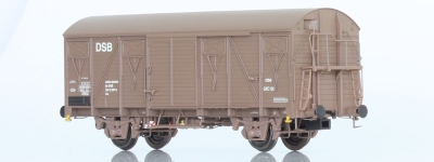 Dekas DK-872305 - H0 - Gedeckter Güterwagen RIV-EUROP, DSB, Ep. IV